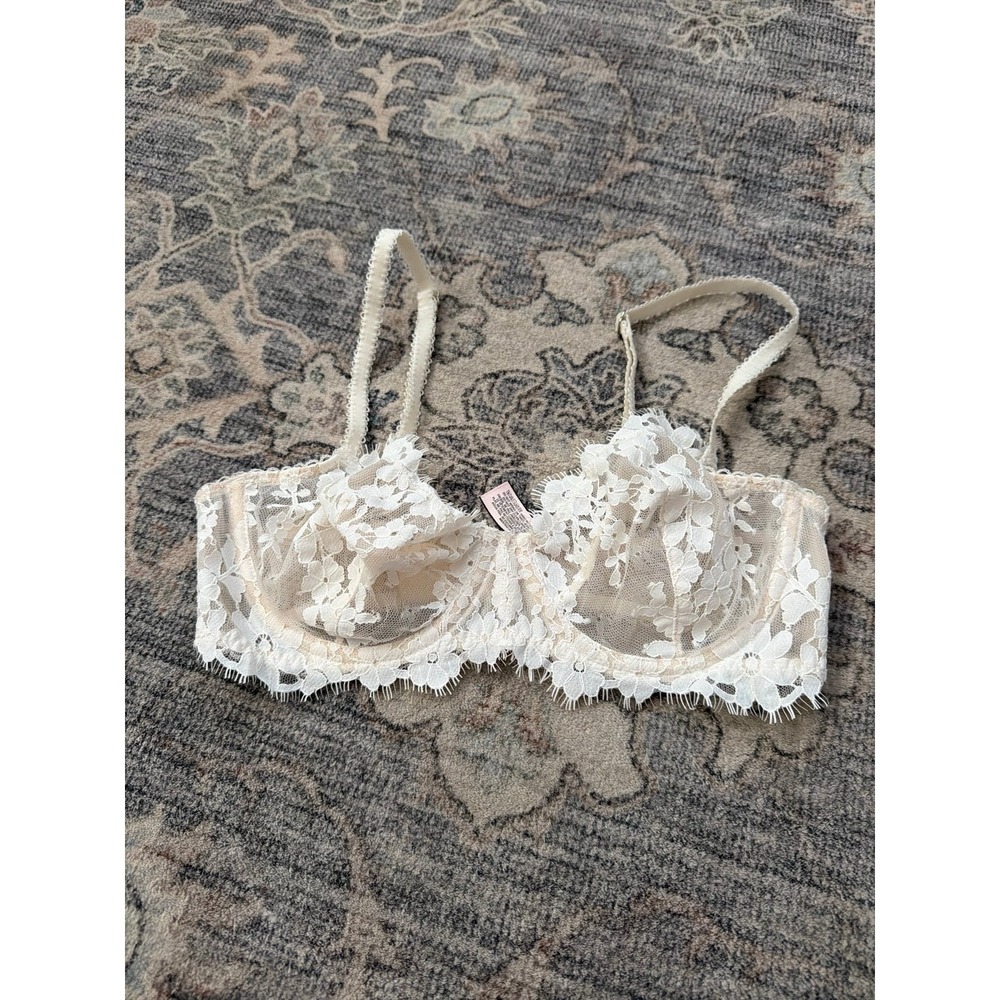Victorias Secret Dream Angels Lace Bra White Demi